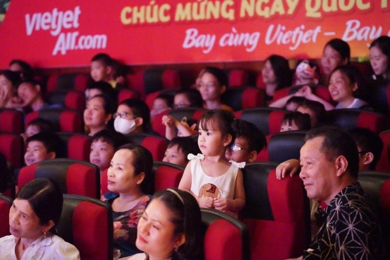 vietjet cung du an "bay len nhung uoc mo" uom mam tinh yeu nghe thuat hinh 3