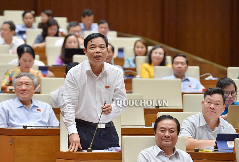 bo truong nguyen xuan cuong: nong nghiep chiu thiet hai "kep" hinh 1