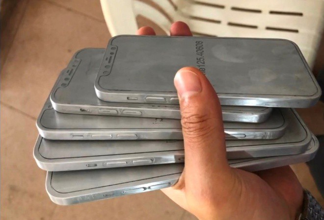 iphone 12 cua apple lai quay ve thiet ke cu cua iphone 5 hinh 1
