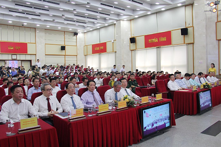moi nguoi dan viet nam se co mot smartphone hinh 1