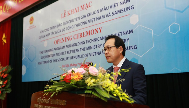 samsung ho tro dao tao 200 ky thuat vien linh vuc khuon mau tai viet nam hinh 2
