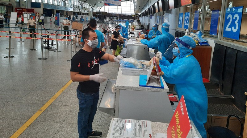 vietjet dua hon 800 khach tu tam dich da nang tro ve nha hinh 1