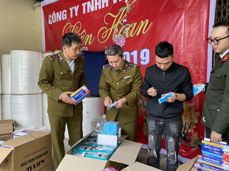 san xuat khau trang y te co loi khang khuan tu giay ve sinh hinh 2