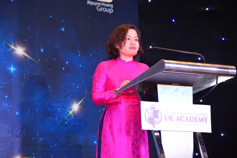 tro chuyen cung hoc sinh tai nang cua uk academy hinh 2
