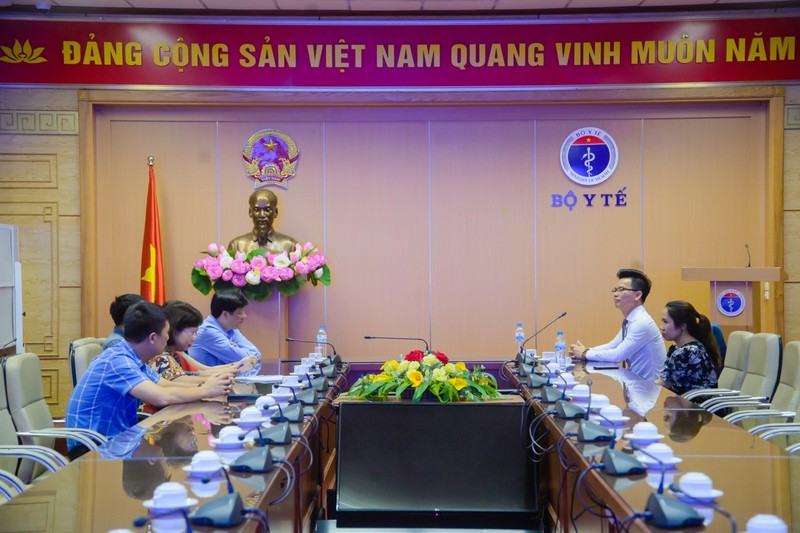 ecopark dong hanh cung y, bac si chong covid-19 tai benh vien c da nang hinh 1