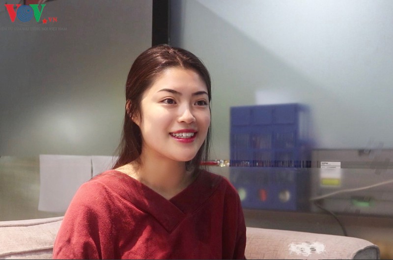 tet viet va nhung dieu khien nguoi nuoc ngoai me man hinh 4