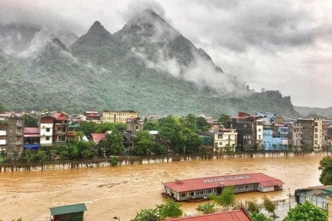 ha giang chim trong bien nuoc, canh sat ngam minh chuyen do giup dan hinh 6