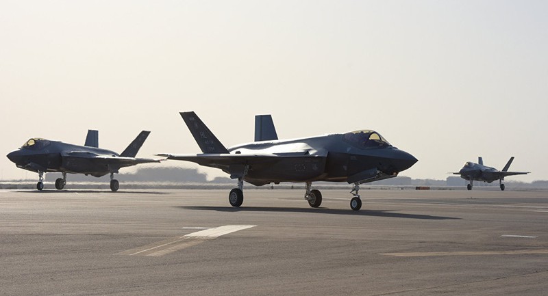 my lan dau trien khai sieu tiem kich f-35a toi trung dong hinh 1