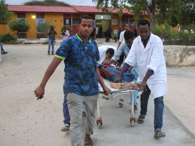 danh bom lieu chet o somalia, 6 quan chuc thiet mang hinh 1