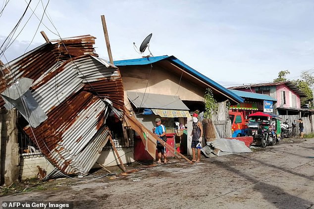 anh: bao phanfone tan pha philippines, it nhat 28 nguoi thiet mang hinh 2