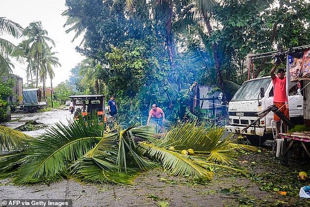 anh: bao phanfone tan pha philippines, it nhat 28 nguoi thiet mang hinh 3