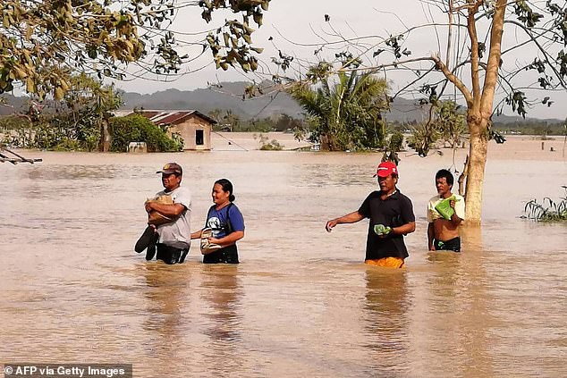 anh: bao phanfone tan pha philippines, it nhat 28 nguoi thiet mang hinh 5