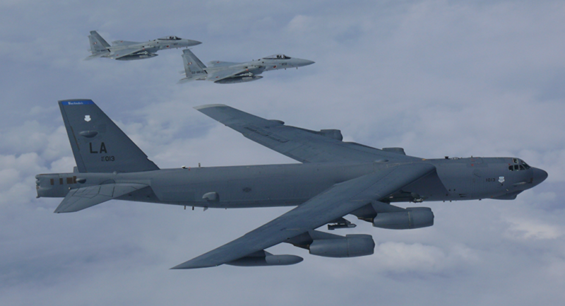 my trien khai may bay b-52 toi can cu chien luoc de tan cong iran hinh 1