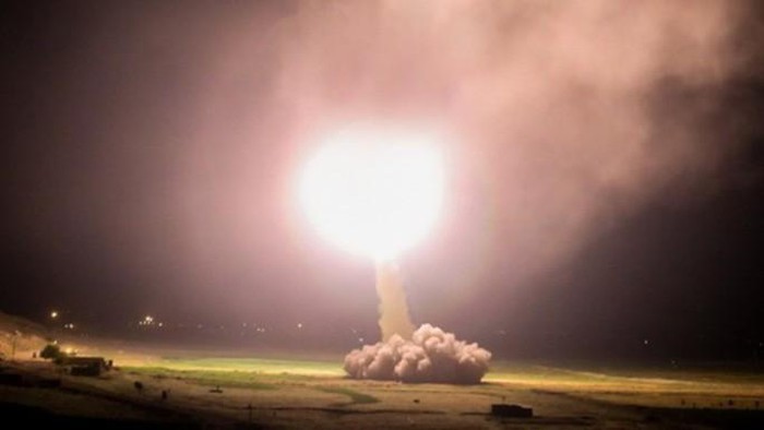 iran tiep tuc doi ten lua dot 2 vao can cu quan su cua my tai iraq hinh 1