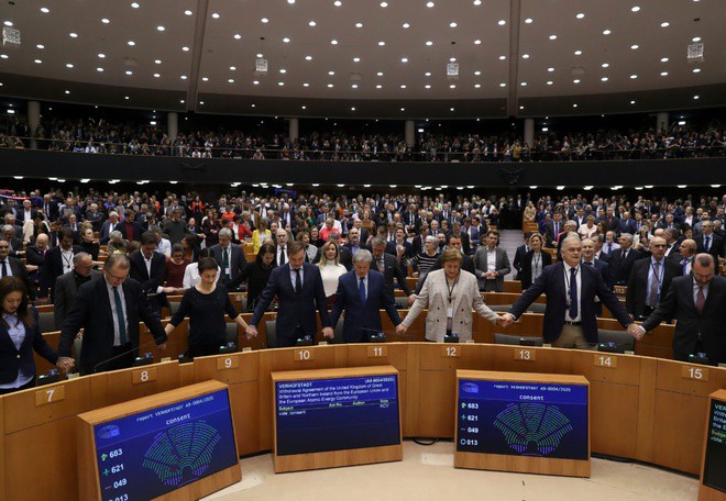 anh va chau au buon vui dan xen lan lon truoc gio brexit hinh 1