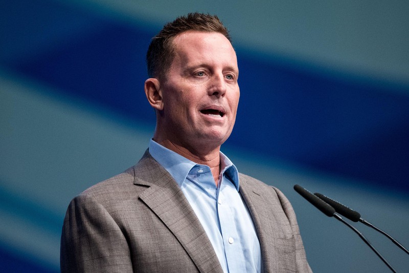 bo nhiem grenell, ong trump muon co quan tinh bao my tro thanh "san sau"? hinh 1