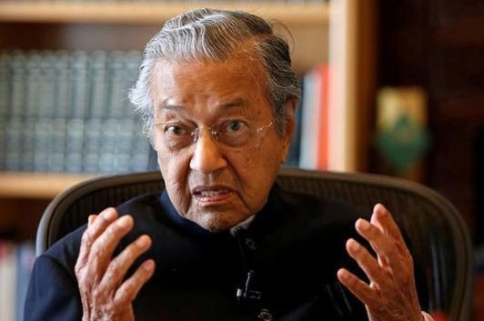 chinh truong malaysia bien dong, ai se thay the ong mahathir? hinh 1