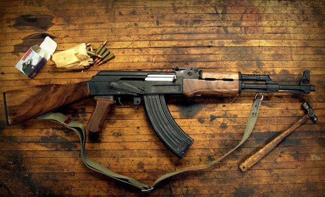 tiet lo "got chan asin" cua sung truong huyen thoai nga ak-47 hinh 1