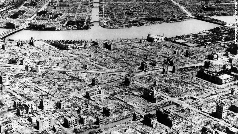 tran bom kinh hoang my trut xuong tokyo nam 1945 giet chet 100.000 nguoi hinh 2