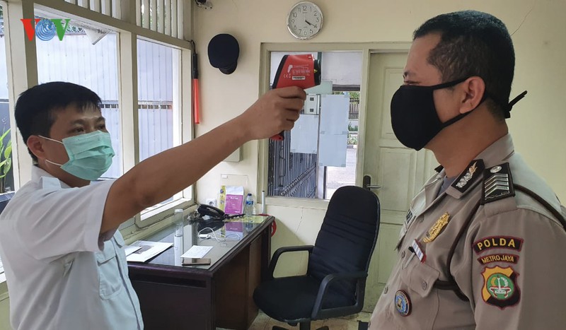 dsq viet nam tai indonesia trien khai bien phap phong chong covid-19 hinh 1