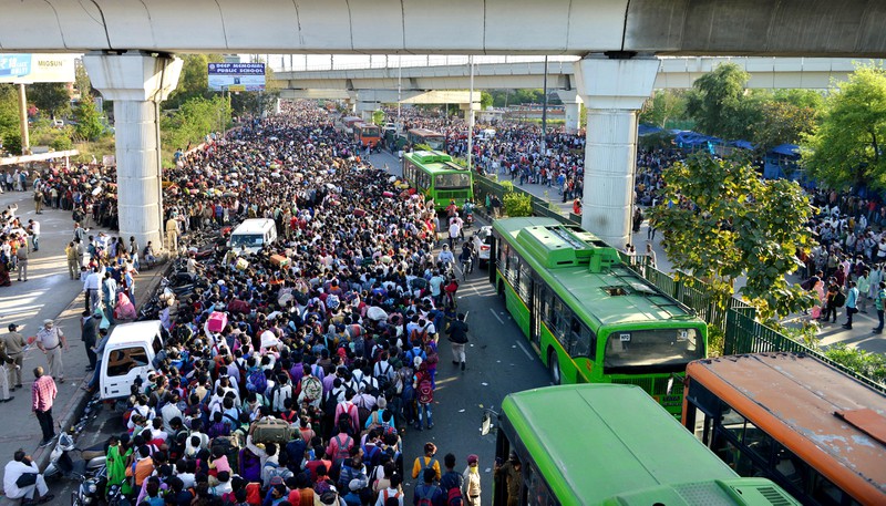 an do mo chien dich dua lao dong nhap cu roi new delhi vi lenh gioi nghiem hinh 1