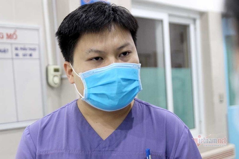 ca benh dau tien vao bach mai sau cach ly duoc cuu song trong gang tac hinh 2