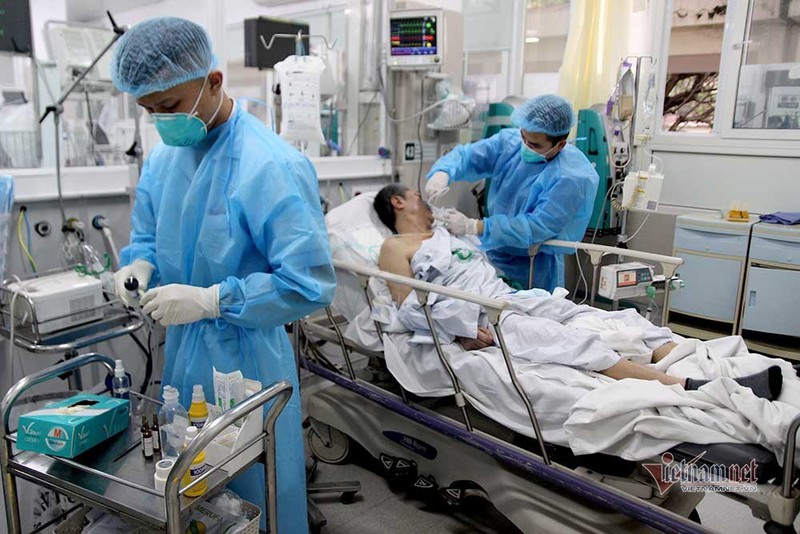 ca benh dau tien vao bach mai sau cach ly duoc cuu song trong gang tac hinh 3