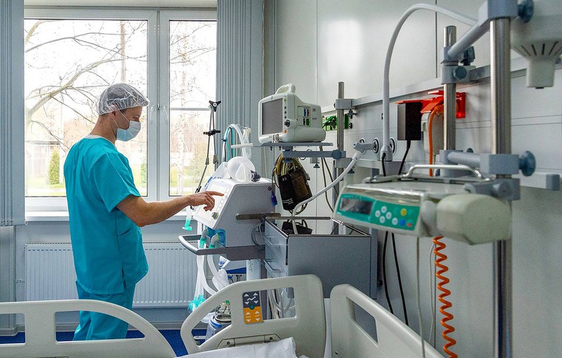 so ca nhiem virus sars-cov-2 tai nga vuot qua 32.000 hinh 1