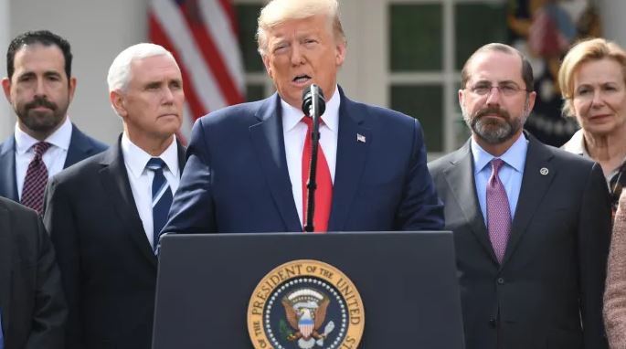 trump de xuat tiem chat khu trung chua covid-19, chuyen gia y te can ngan hinh 1
