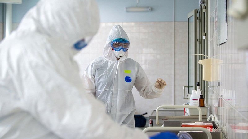 so ca nhiem virus sars-cov-2 o nga gan can moc 1.000 hinh 1