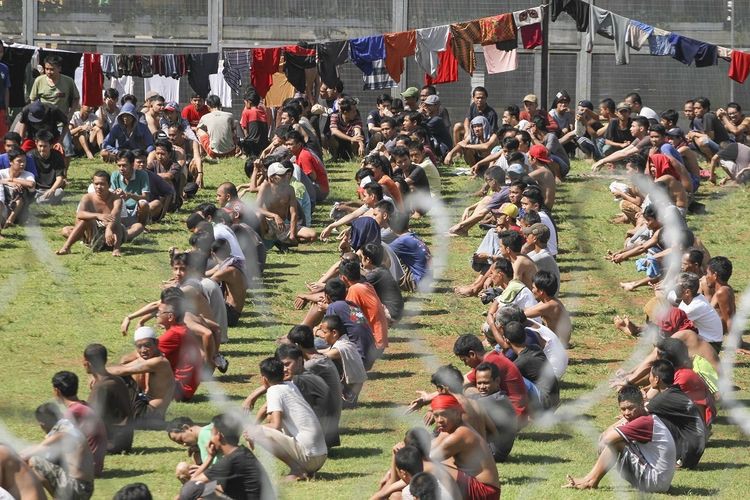 indonesia an xa cho hon 1.000 tu nhan ngay phat dan 2020 hinh 1