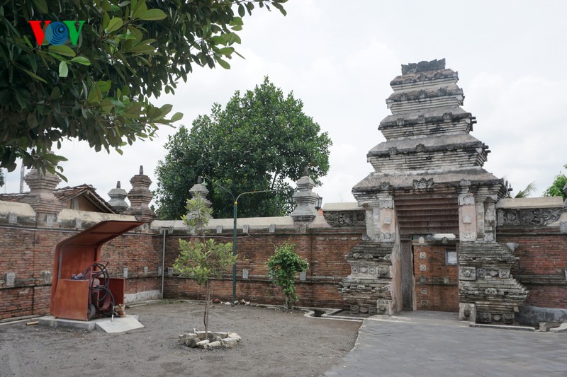 indonesia lan dau tien trong lich su dong cua nha tho dip eid al-fitr hinh 6