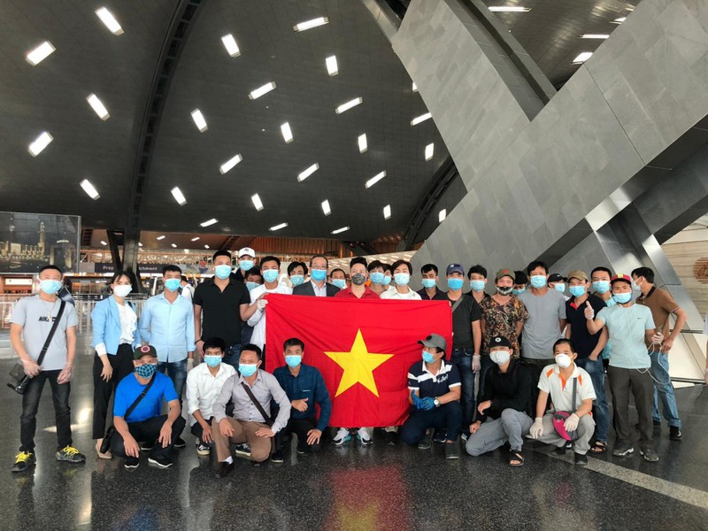 dua cong dan viet nam tu kuwait, qatar, ai cap ve nuoc hinh 1