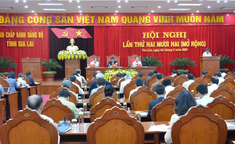 hoi nghi mo rong ban chap hanh dang bo gia lai ban thao nhieu van de nong hinh 1