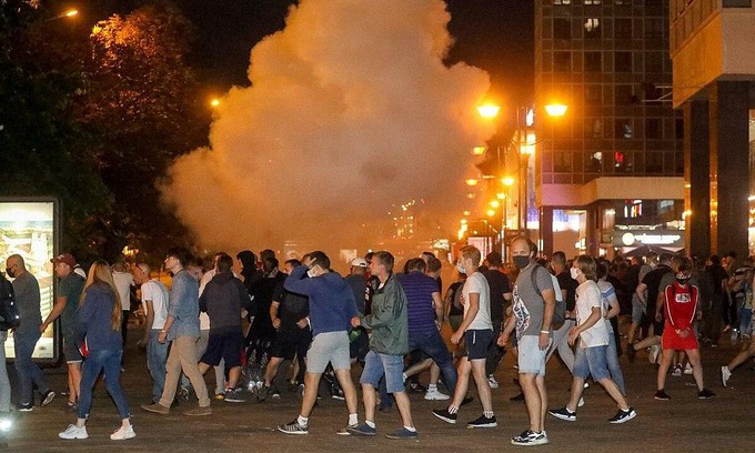 belarus tha tu do cho nhung nguoi bieu tinh bi bat giu o thu do minsk hinh 1