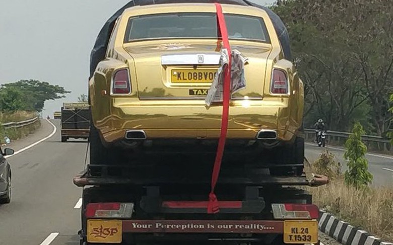 Super Car Rolls Royce Phantom 24k gold plated Dragon edition in Vietnam