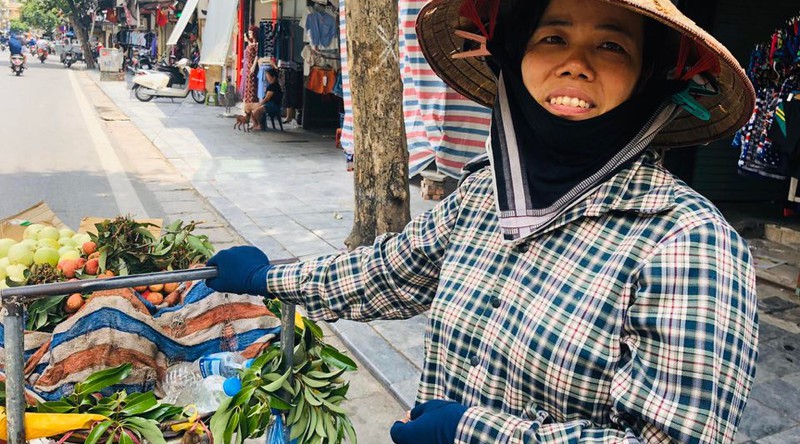 hang loat cua hang "cua dong, then cai" tren pho co ha noi von sam uat hinh 14