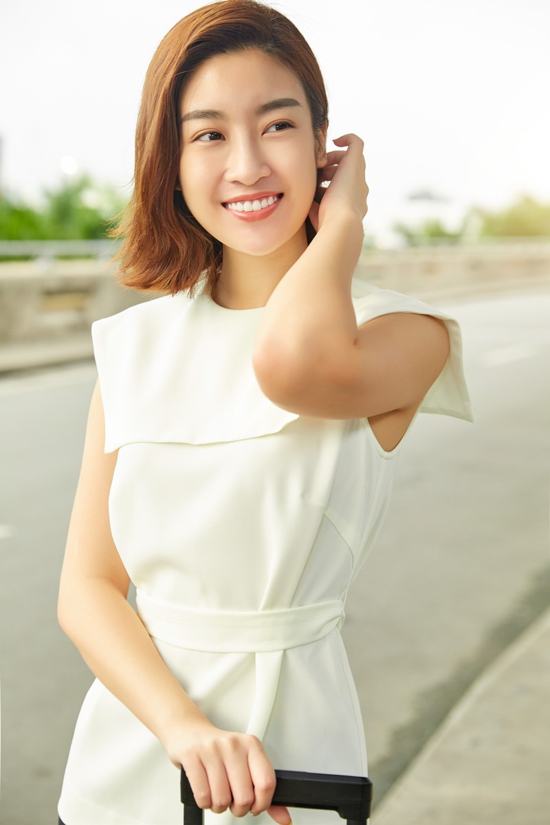 hoa hau do my linh va phuong ly do mat moc xinh dep tai san bay hinh 6