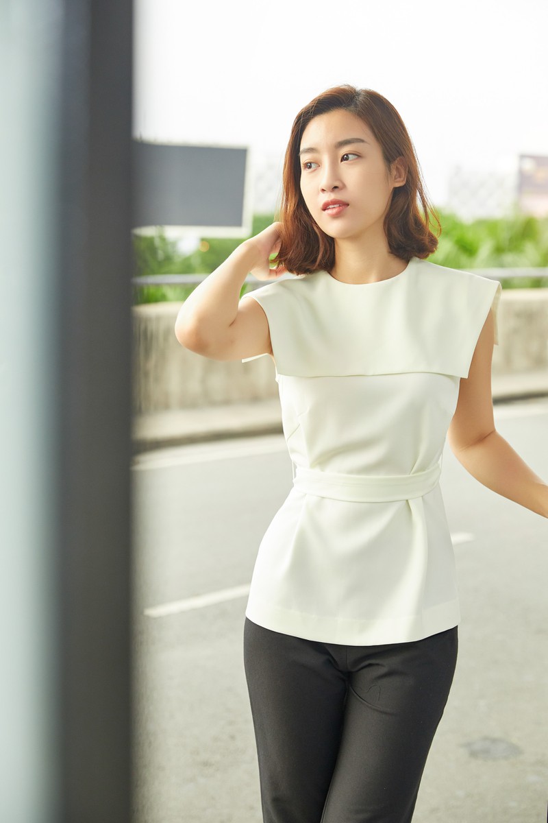 hoa hau do my linh va phuong ly do mat moc xinh dep tai san bay hinh 7