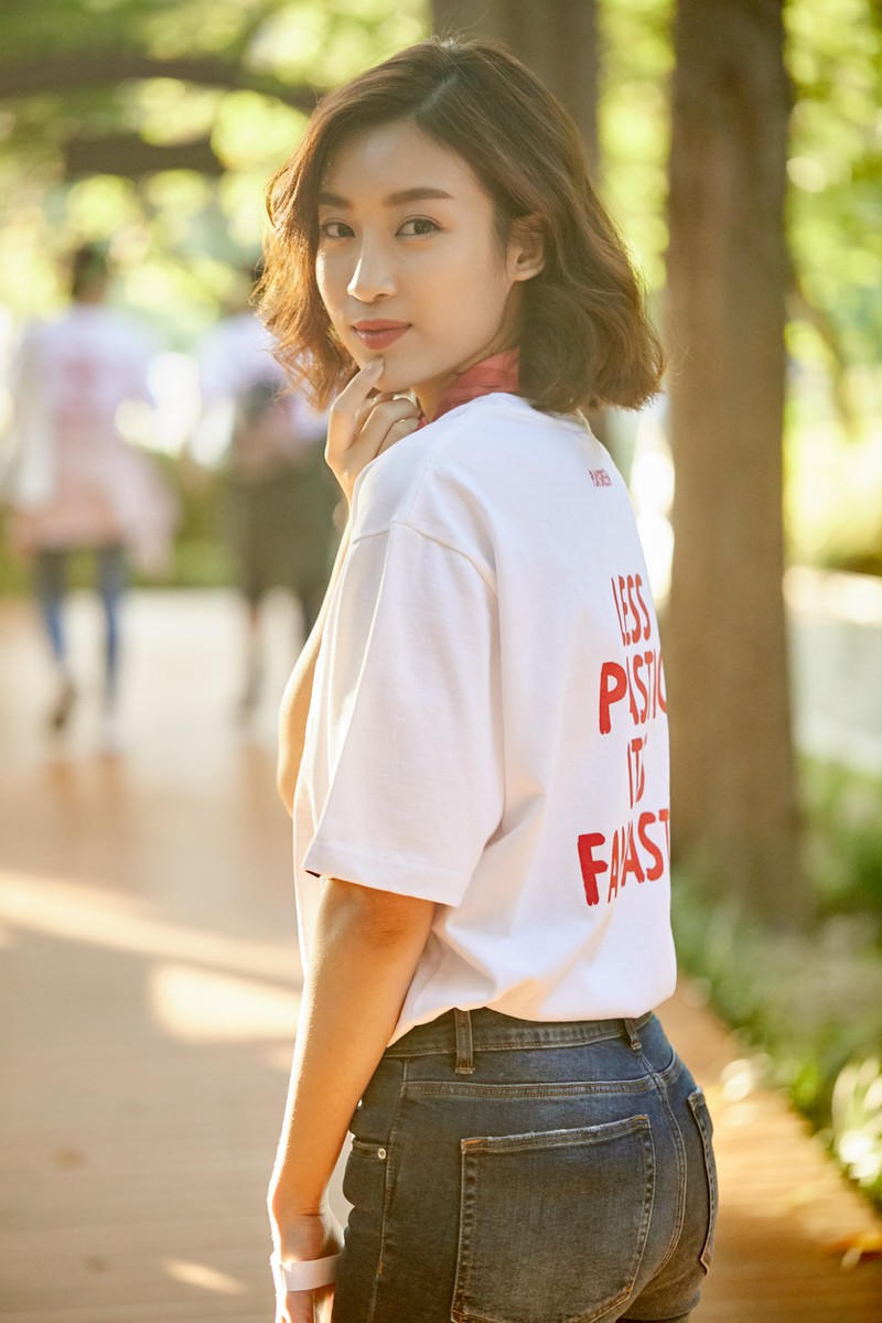 hoa hau do my linh va phuong ly do ve tre trung, xinh dep tai han quoc hinh 1