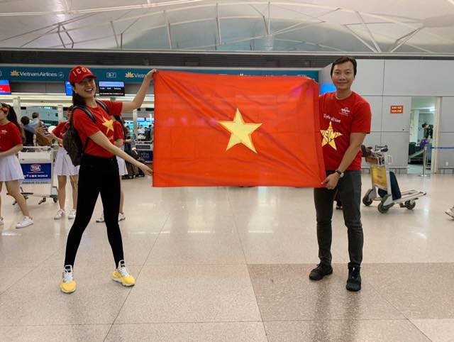 le hang, binh minh len duong sang malaysia co vu bong da viet nam hinh 3