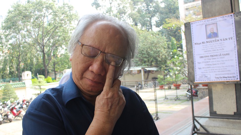 cac nhac si, nguoi ham mo tiec thuong nhac si tai hoa nguyen van ty hinh 5