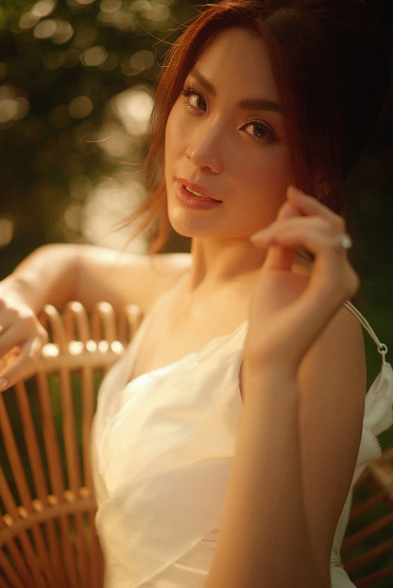 a hau diem trang khang dinh dang cap nhan sac 10 nam thanh xuan hinh 1