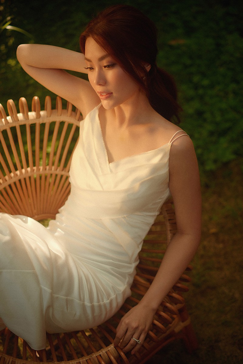 a hau diem trang khang dinh dang cap nhan sac 10 nam thanh xuan hinh 2
