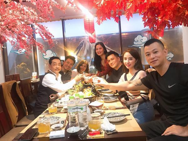 thu minh - my tam mung nam moi, ha ho tinh tu ben kim ly don nam 2020 hinh 3
