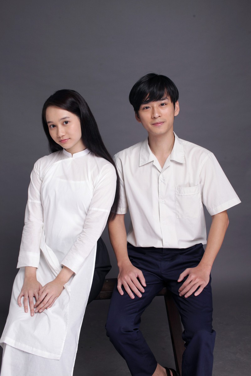 tran nghia: toi giau cam xuc, song noi tam giong ngan "mat biec" hinh 1