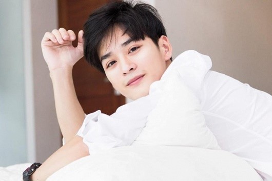 tran nghia: toi giau cam xuc, song noi tam giong ngan "mat biec" hinh 3