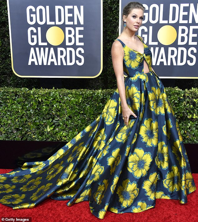 taylor swift hoa cong chua dep hut mat, au yem nhin ban trai o su kien hinh 5