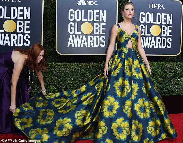 taylor swift hoa cong chua dep hut mat, au yem nhin ban trai o su kien hinh 8