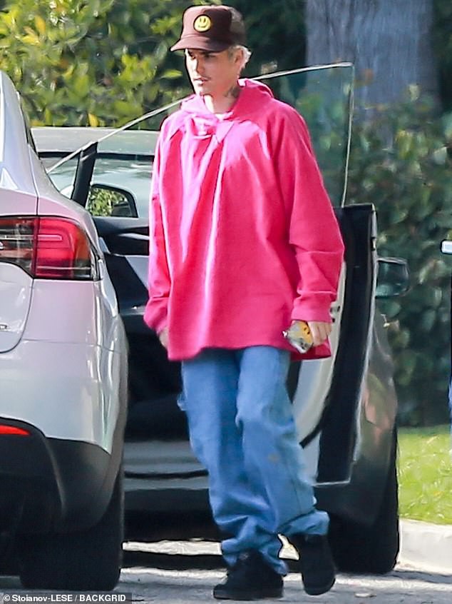 justin bieber phan chan den tham ban sau khi thua nhan mac benh lyme hinh 3